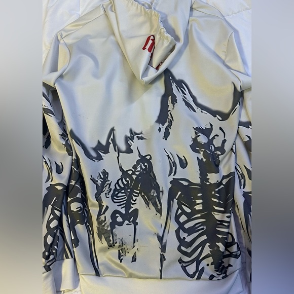 Graphic Zip up hoodie - Picture 2 of 2
